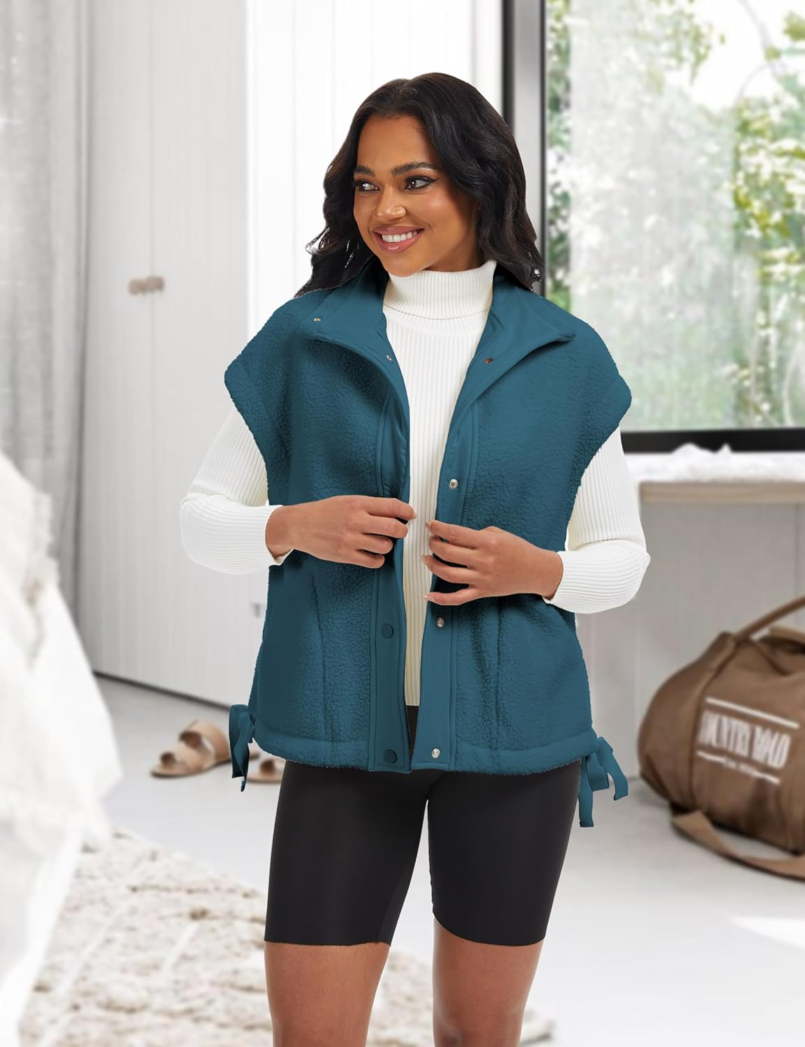 Ellen – Sleeveless Fuzzy Fleece Vest