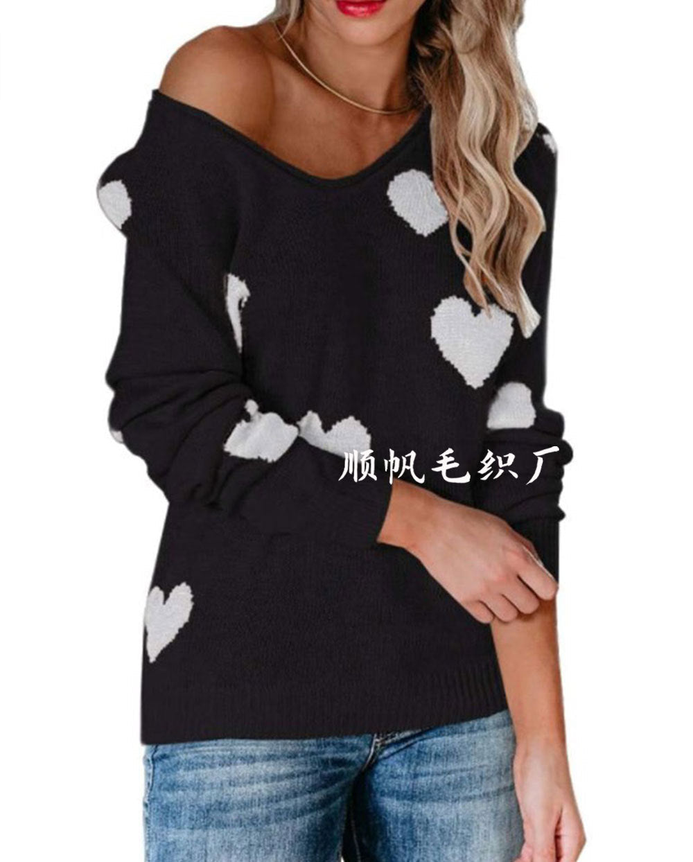 Melody - Heart-Pattern Sweater