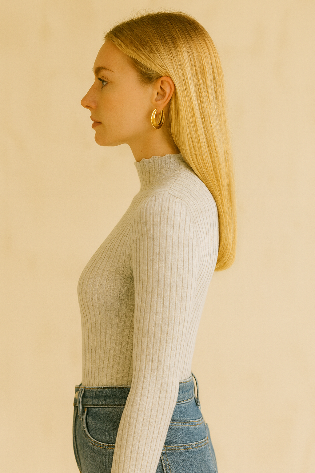 Regina | Women's Knitted Turtleneck Sweater with Long Sleeves