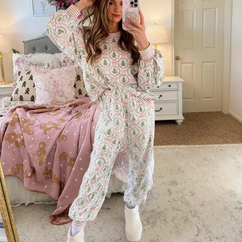 Holly™ - Cozy Christmas Bow Print Pyjama Set