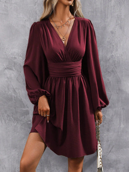 Bella - Elegant Pleated Midi Dress