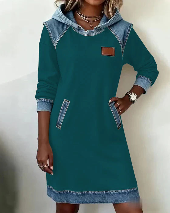 Lunariae - Casual dress with contrasting hood