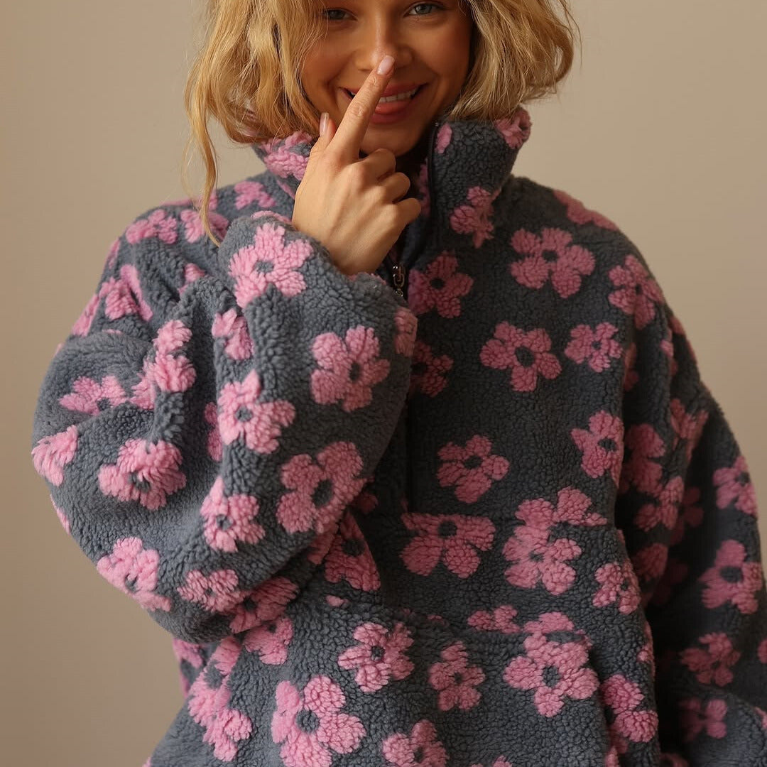Feline – Soft Pullover with Flowers