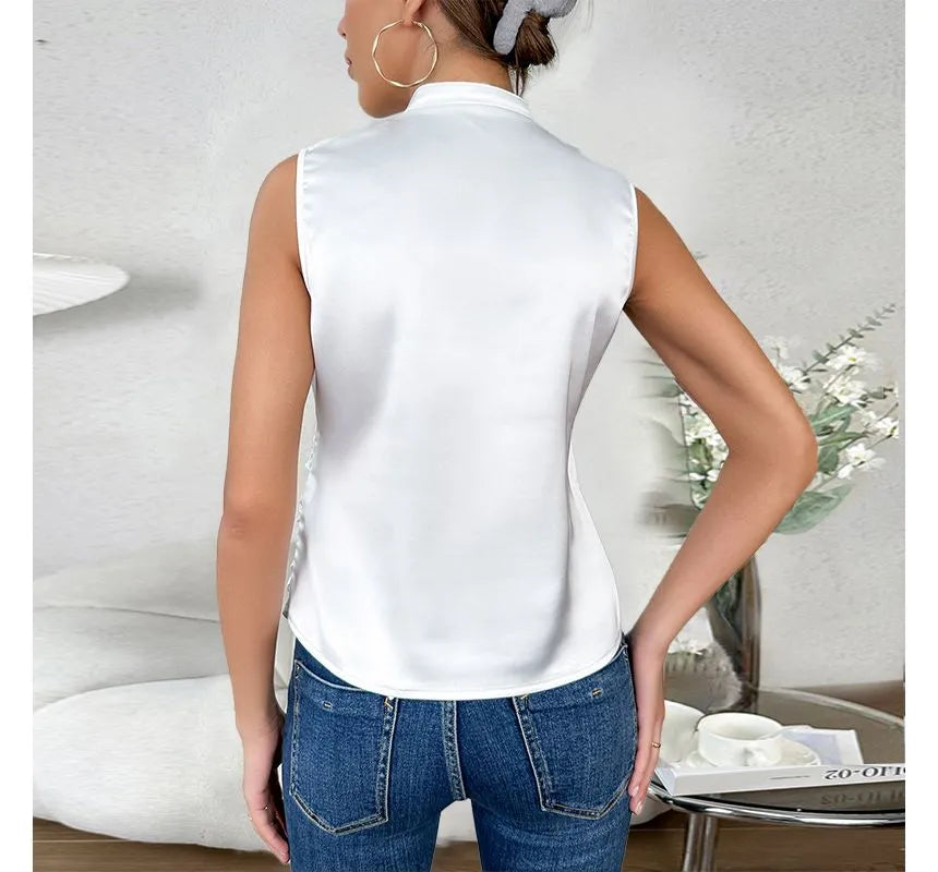 Mia – Elegant Sleeveless Top