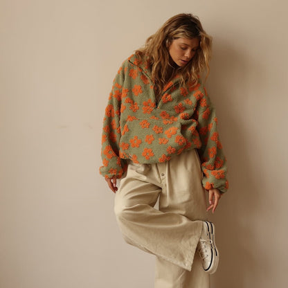 Feline – Soft Pullover with Flowers